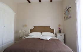 Ambrosio Relais